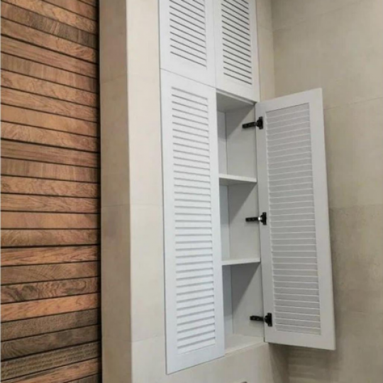 Шкаф над инсталяцией