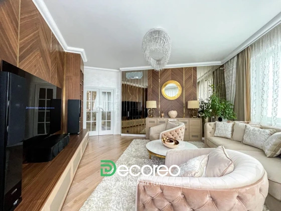 Гостиная в современном интерьере с ретро-шиком и классическими элементами