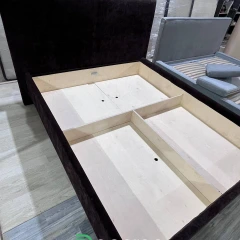 Кровать Sullivan в ткани Флок высшей категории Бэнтли