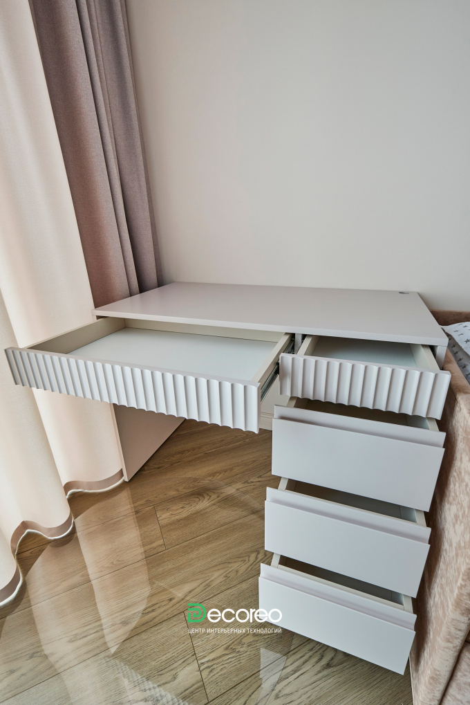 Корпусная мебель на заказ в Москве для дизайнера: как мы создали яркий интерьер в ЖК «RiverSky» без переплат