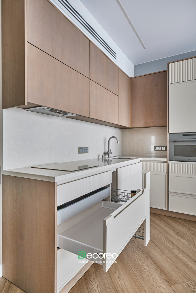 Корпусная мебель на заказ в Москве для дизайнера: как мы создали яркий интерьер в ЖК «RiverSky» без переплат