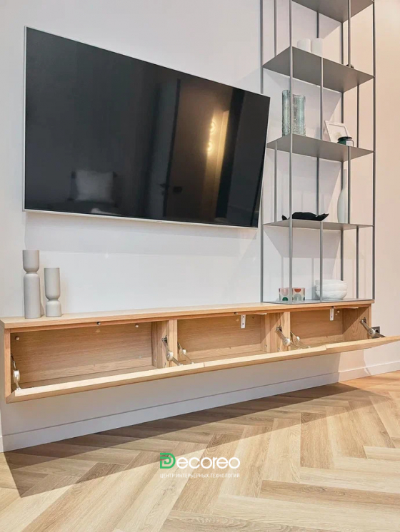 Мебель на заказ в Москве для дизайн-проекта: реализованный интерьер в ЖК Headliener от производства до сборки.